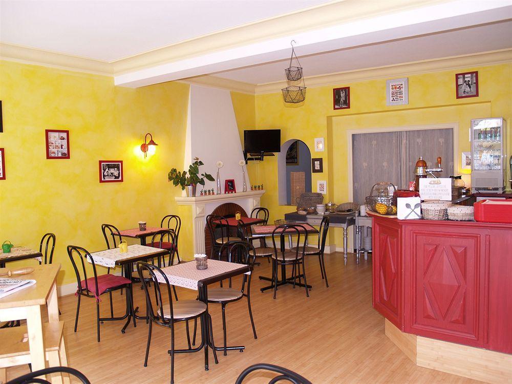 Hotel Central Pau Bagian luar foto