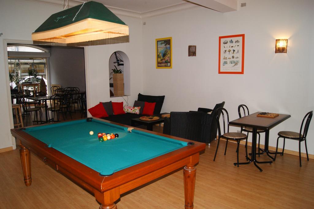 Hotel Central Pau Bagian luar foto