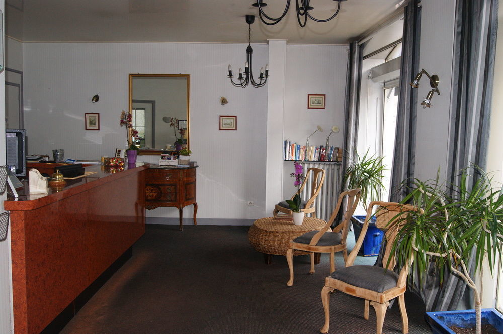 Hotel Central Pau Bagian luar foto