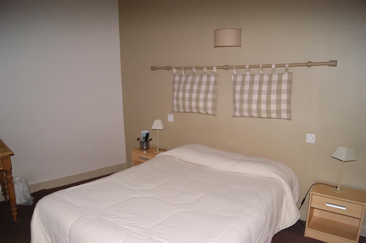 Hotel Central Pau Bagian luar foto