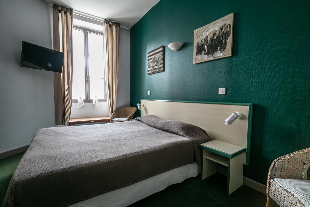Hotel Central Pau Bagian luar foto